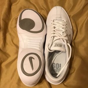 Nike Air Mix Down Cheer II size 8